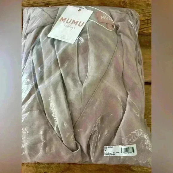 Show Me Your Mumu Emily Empire Maxi Dress ~ Soft Beige Chiffon ~ 3X~NEW IN POLY! - Picture 5 of 7